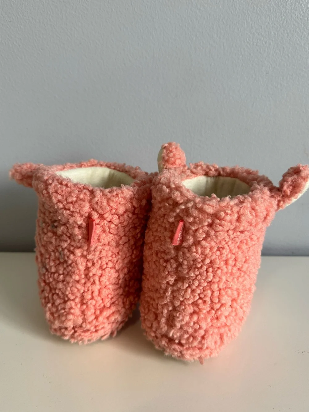 Totes Girls 9/10Pink Llama Faux Fur Slipper Boots